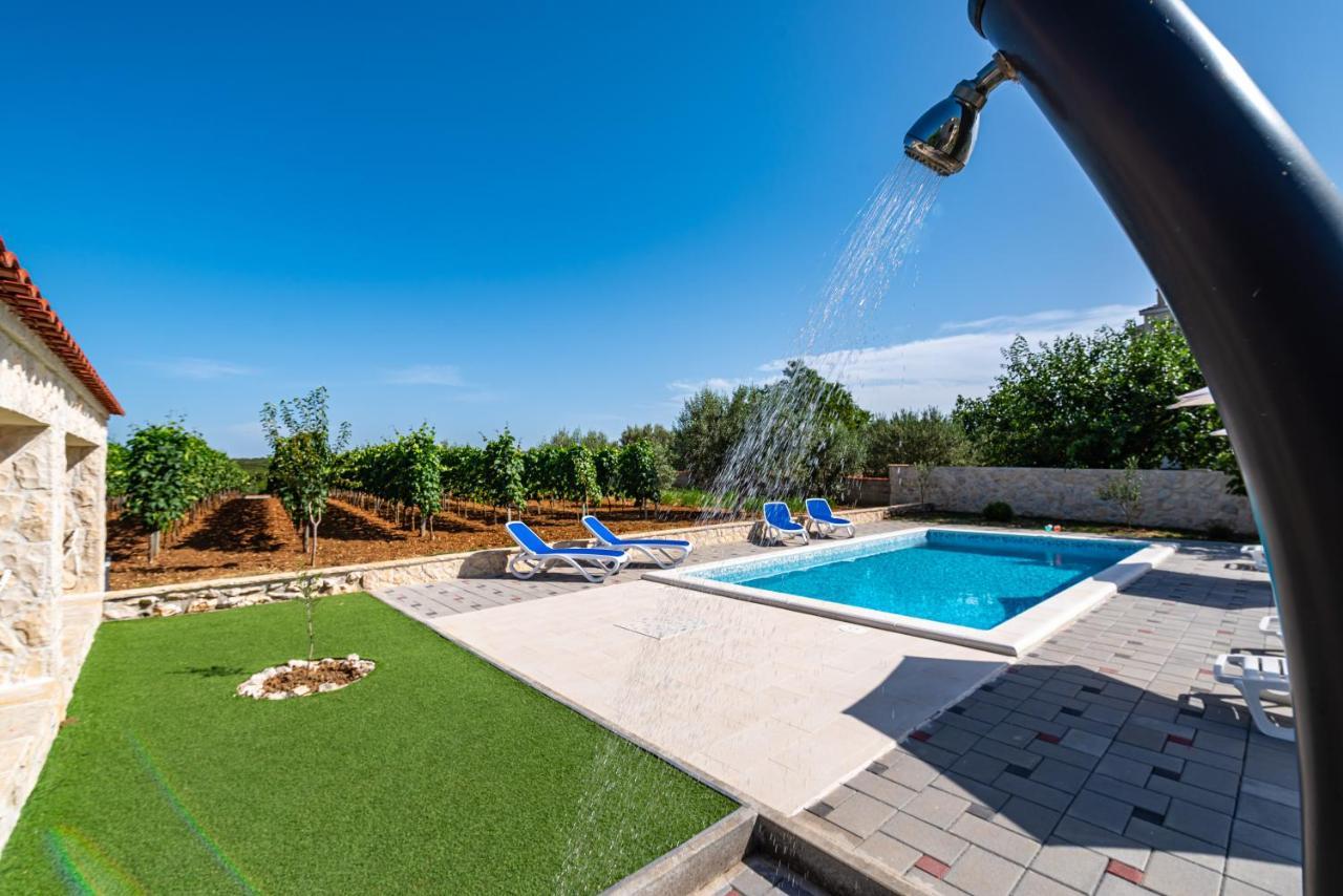 Villa Tome Donje Rastane Buitenkant foto
